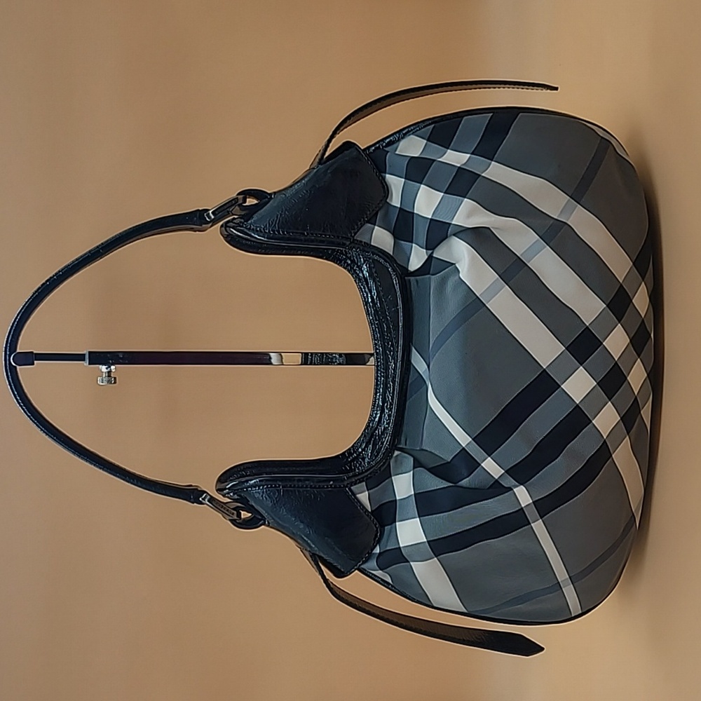 BURBERRY Beat Check Small Brooklyn Hobo Blk Gray Wht